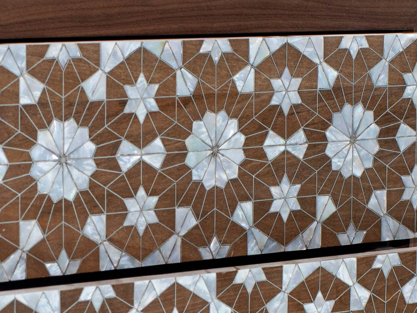 Chest of Drawers - Mother Pearl Inlay