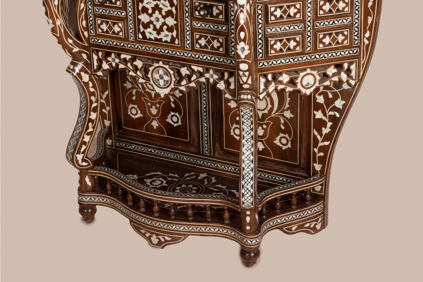 Dresser & Mirror Set - Floral pattern in Mother of Pearl