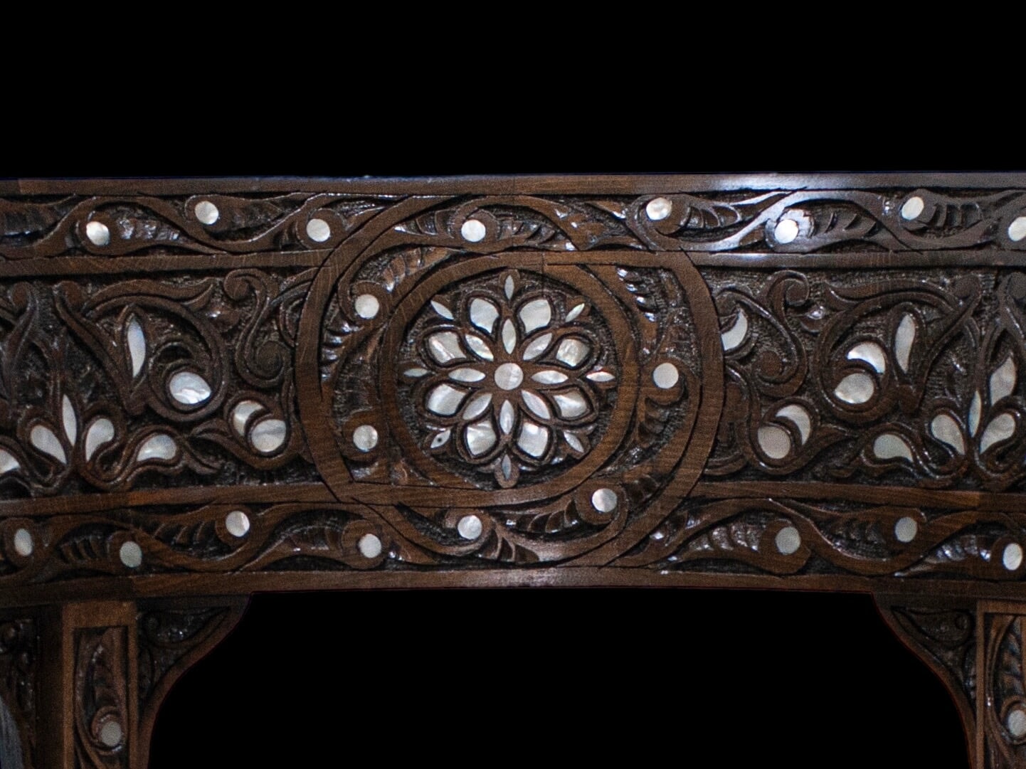 Double Chair Embellished - Mother pearl