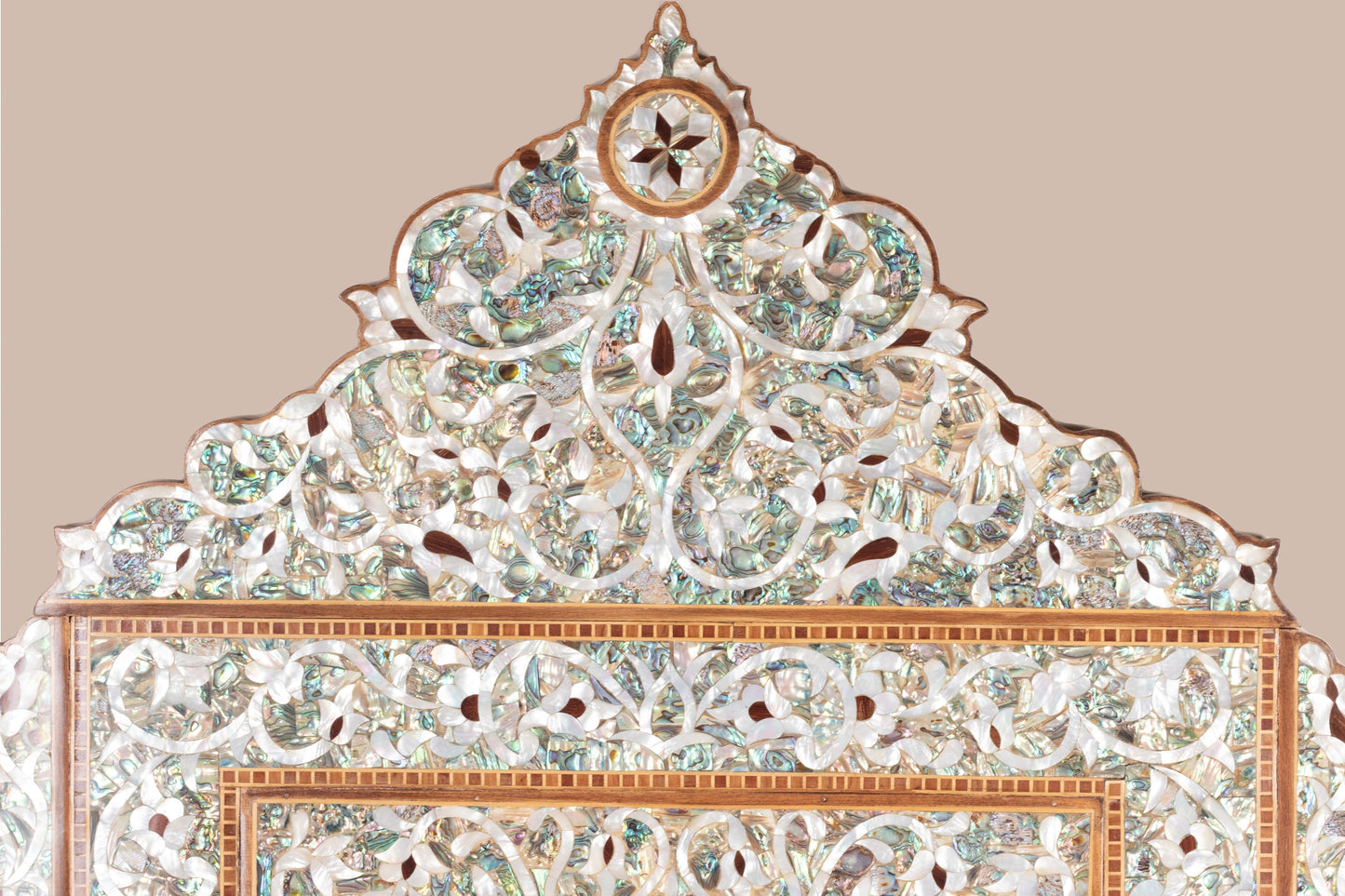 Dresser & Mirror Set - Covered in Mother of Pearl (Nacreous)