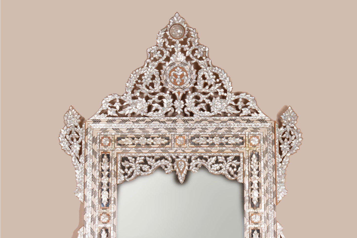 Mirror - Covered in Mother of Pearl (Nacreous)