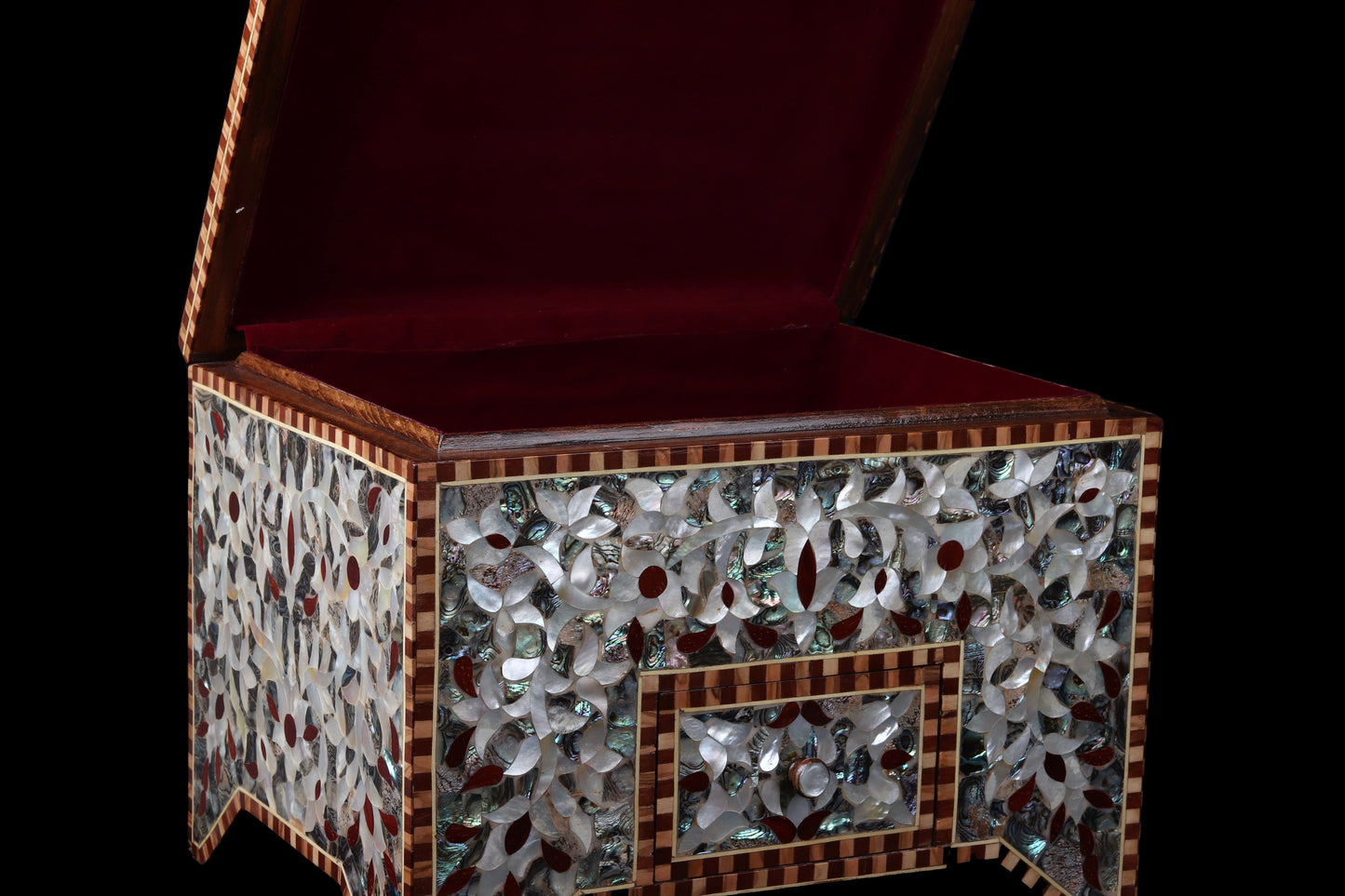 Mother of Pearls Box
