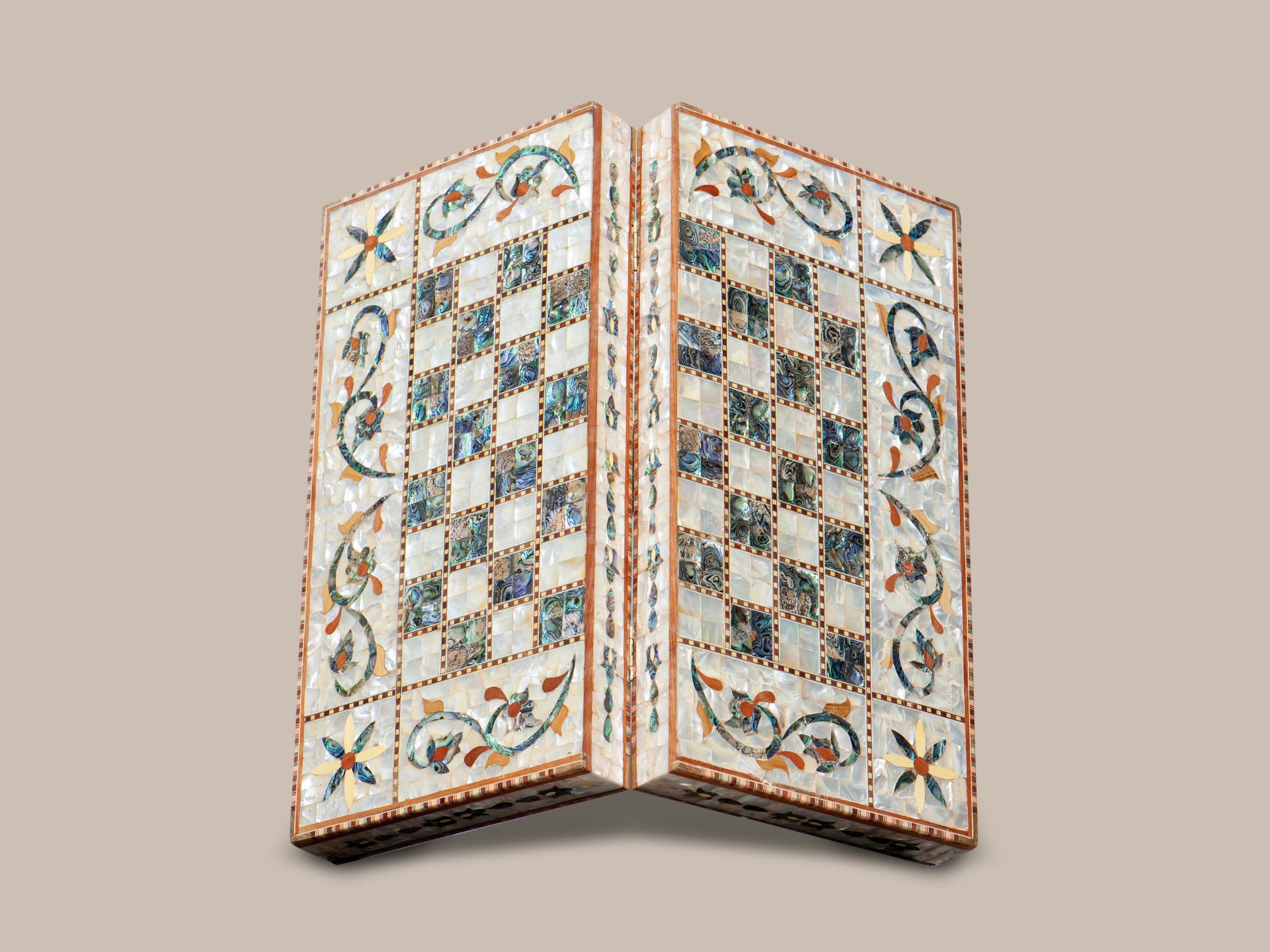 Mother Pearl Chess & Backgammon
